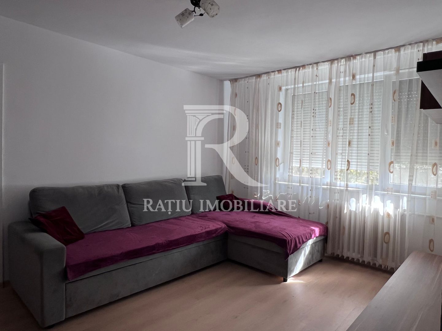 Apartament cu 3 camere | Etaj 1 | Rogerius | Oradea - Poză 1