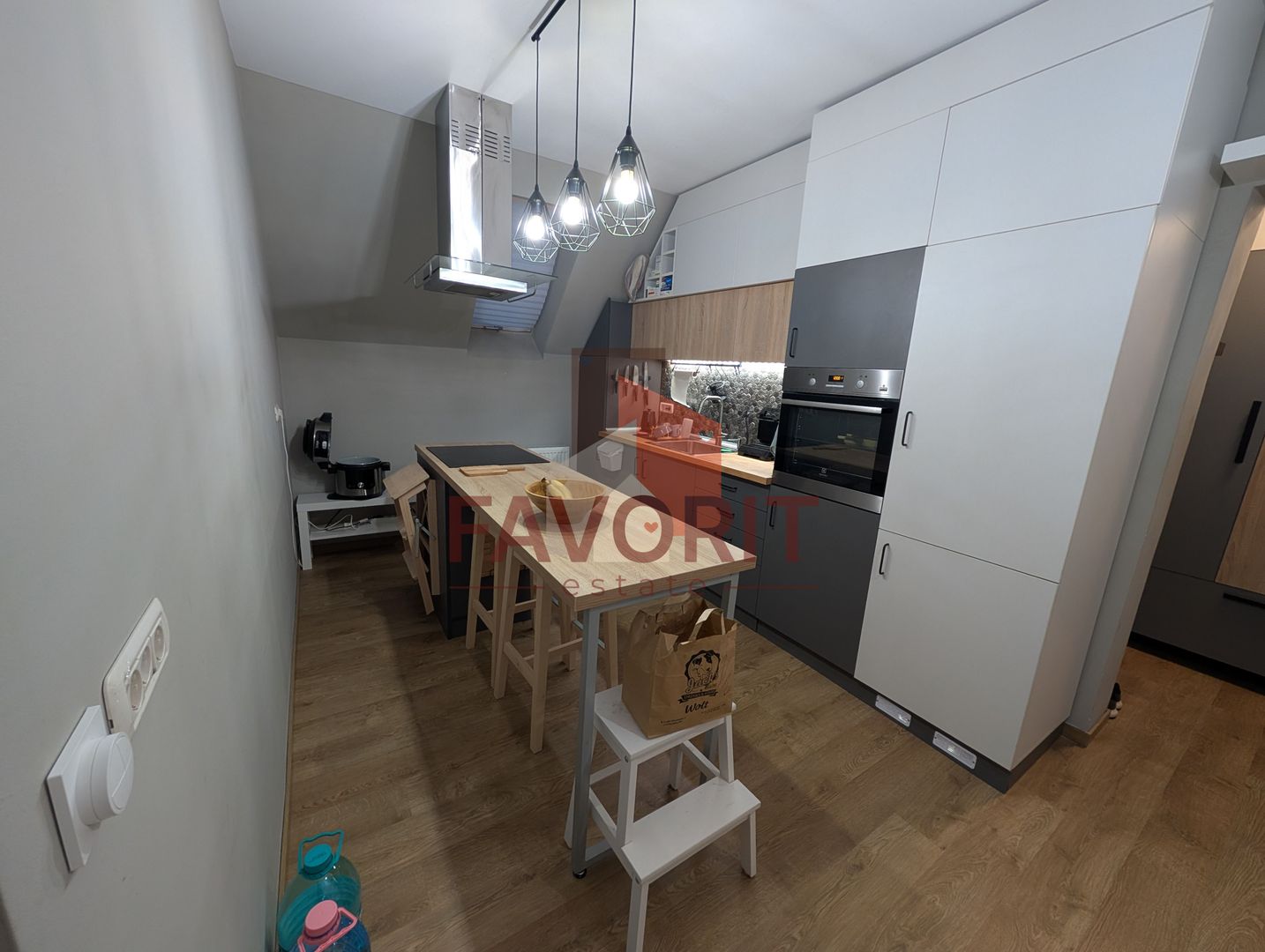 2 camere | centrala proprie | zona excelenta | mobilat si utilat - Poză 3