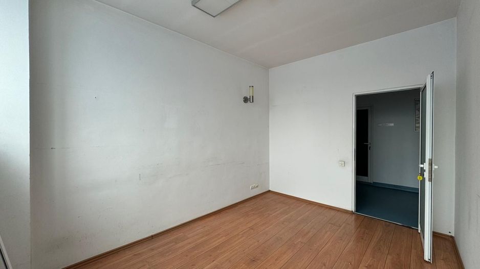 Spatiu de birouri de inchiriat | 20 parcari | Zona strazii Fabricii - Poză 4