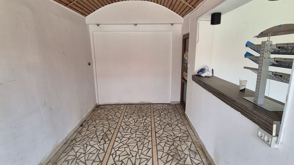 Spatiu comercial+Locuinta 664 mp construiti+anexa 16 mp si teren 845mp - Poză 15