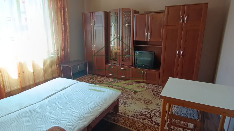 Garsonieră de inchiriat, luminoasă, cu balcon și loc de parcare - Poză 1