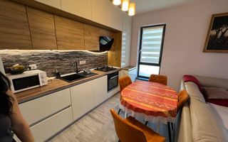 Terasa generoasa. Modern amenajat. - Poză 2