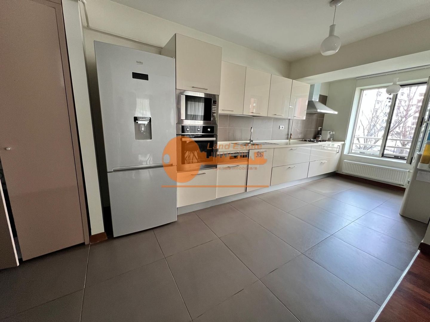 3 camere In City Residence ( 111 mp-Parcare ) - Poză 12