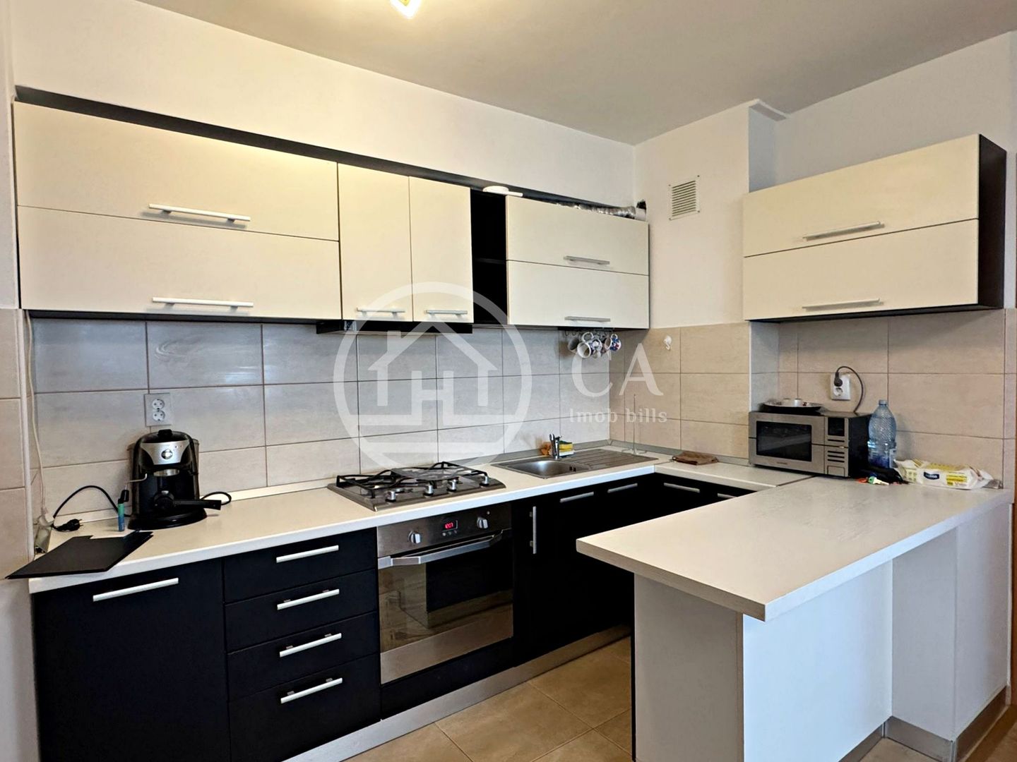 Apartament de închiriat cu 3 camere în zona PRIMA NUFARUL, Oradea - Poză 3