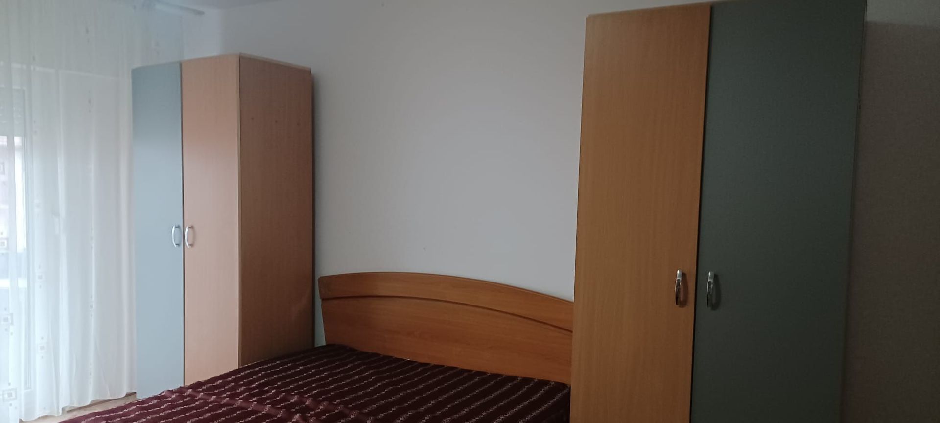 Ag EUROPA vinde ap 2 cam DECOMANDATE 56mp în Carpați 2 la Etajul 4. - Poză 1