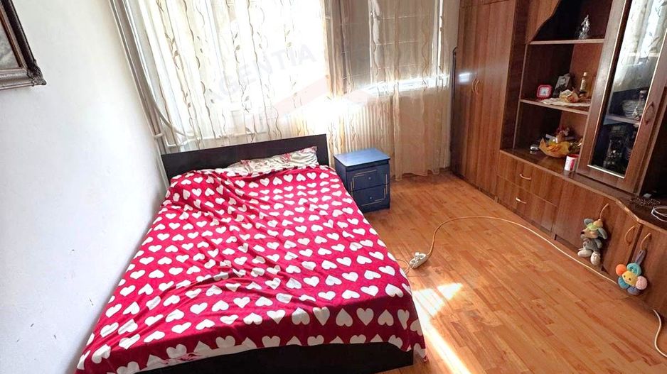 25.000 € negociabil , Garsonieră luminoasă de vânzare | Micro 40 Galaț - Poză 1