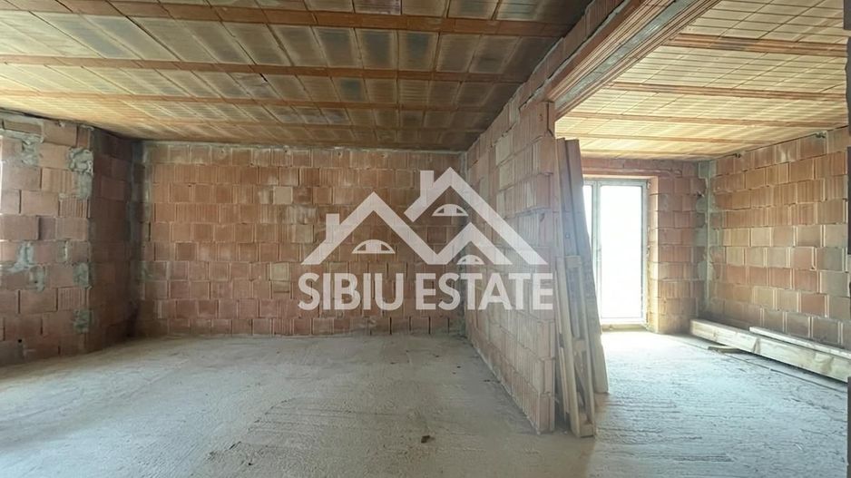 Casa Individuala in Sura Mare 5 camere, - Poză 9
