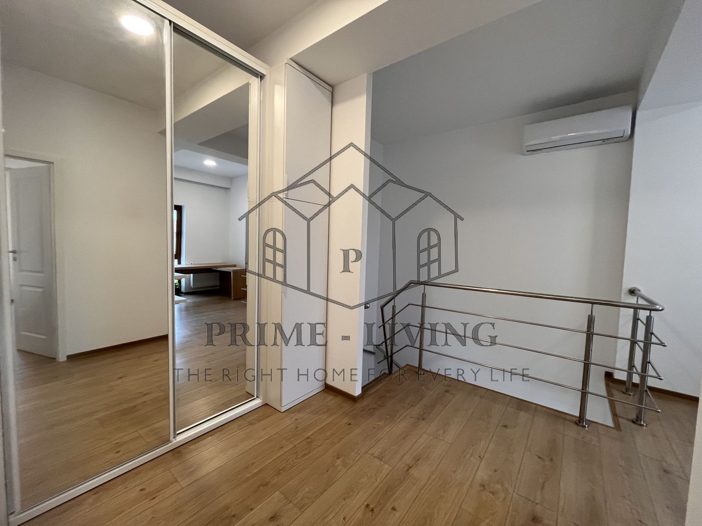 VILA INDIVIDUALA CU 4 CAMERE IN COMPLEX, LA INCHIRIERE IN ZONA PIPERA - Poză 12