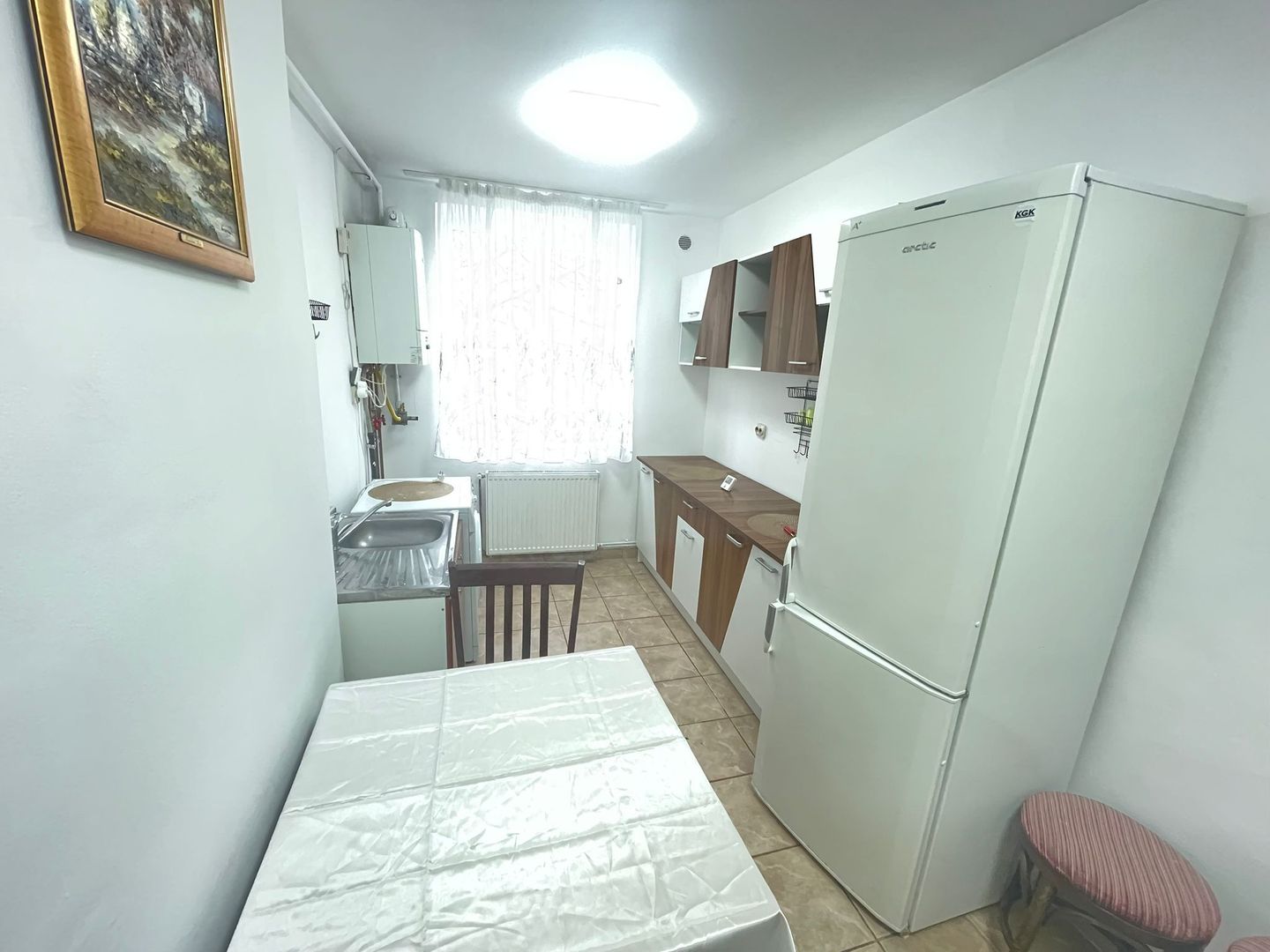 Apartament 2 Camere De Inchiriat | Decomandat | Central | The Office | Etaj 3/4 - Poză 10