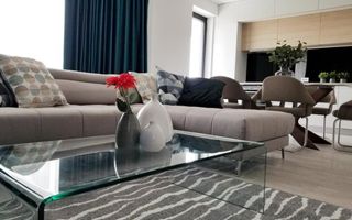 Apartament situat la etajul doi al unui bloc cu 3 etaje - Poză 1