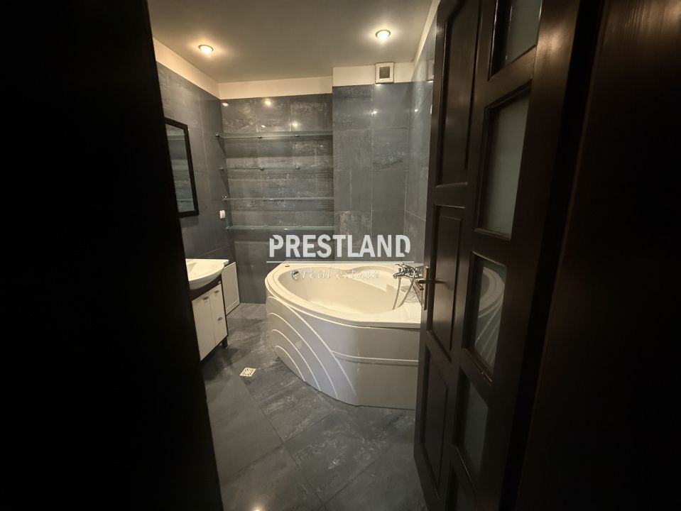 Apartament situat într-o zonă exclusivistă! - Poză 3