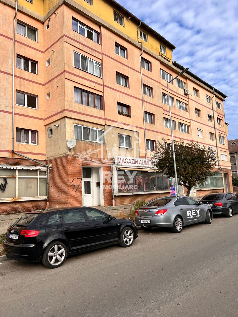 Spațiu comercial cu vitrina la strada aprox. 3ml zona Henri Coandă - Poză 4