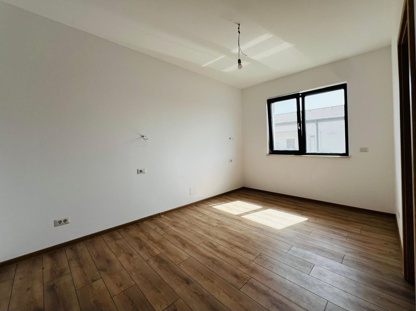 Duplex nou cu 5 camere, amplasament excelent |Dumbrăvița| - Poză 6