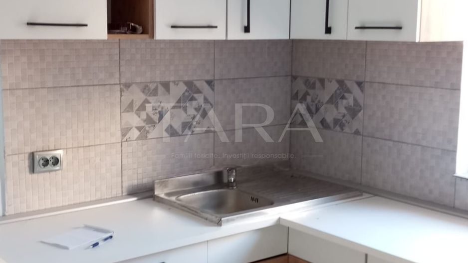 Apartament la casa cu 2 camere Zona Plopilor - Poză 1
