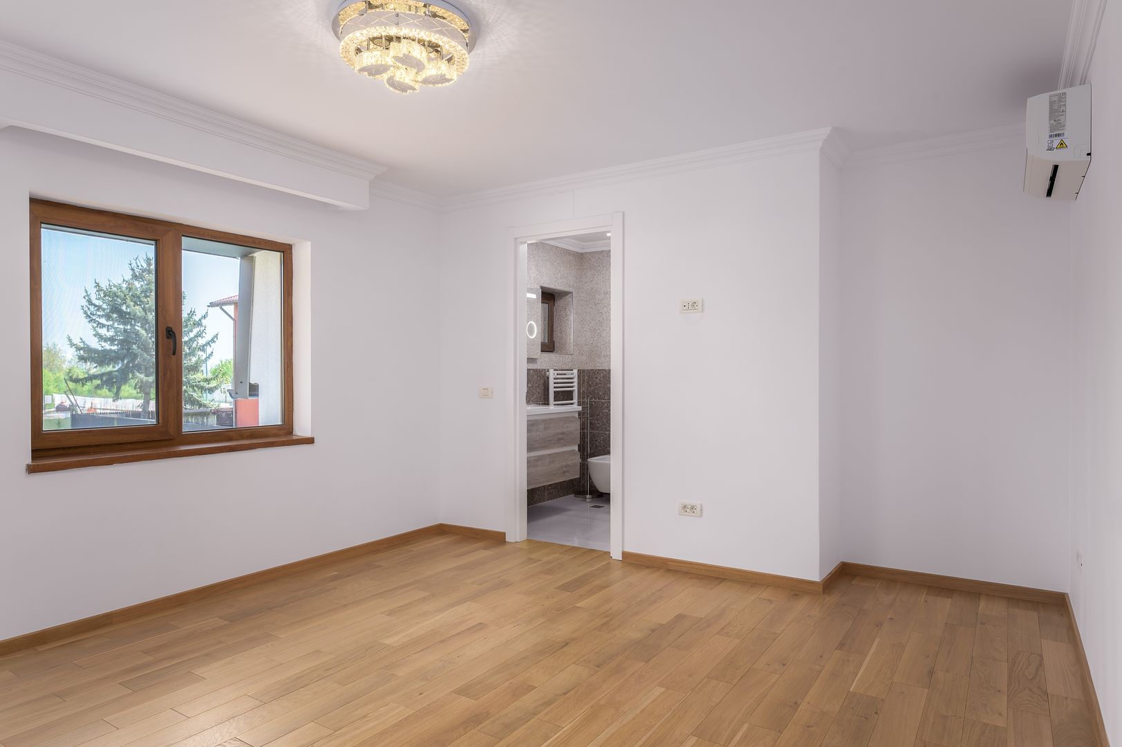 Vilă de inchiriat renovata recent, 1000 mp teren,  terasa de vara - Poză 22