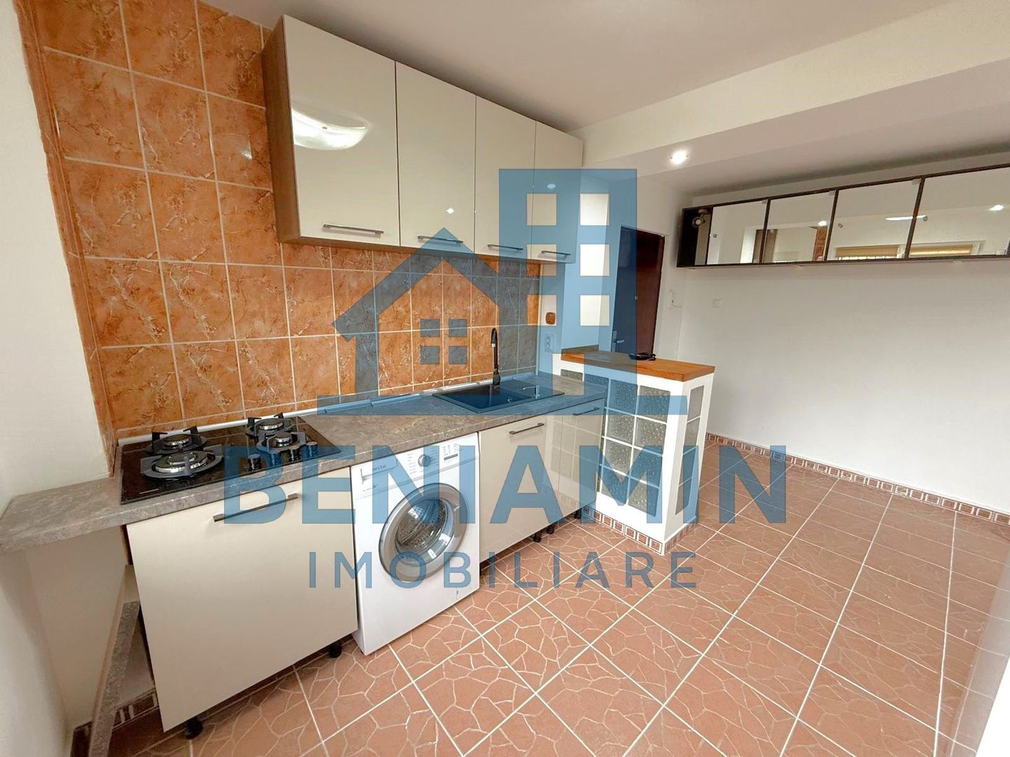 3 Camere-Parter-McDonald's-Renovat-Anvelopat-Mobilat-Zona Excelenta - Poză 7