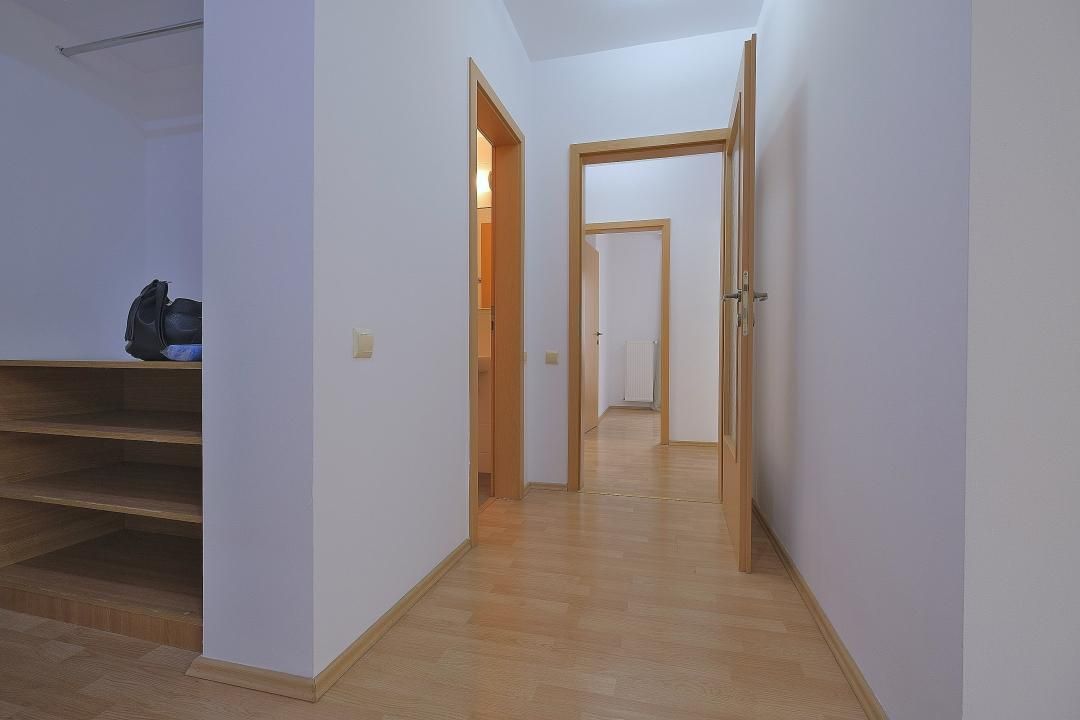HERASTRAU, apartament deosebit, etaj 2 in bloc 2005 - Poză 4