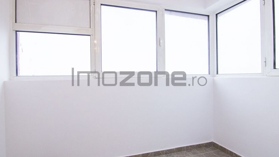 Ansamblul Primavara, 2 camere, decomandat, 74mp, finisat modern si centrala noua - Poză 10