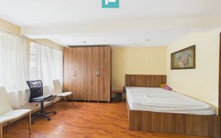 Casă cu 755 mp teren, zonă centrală Curtici - Poză 2