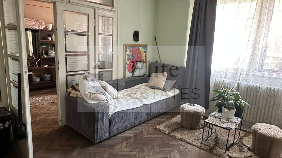 Apartament de Vanzare la Parterul unei case colective - Poză 6