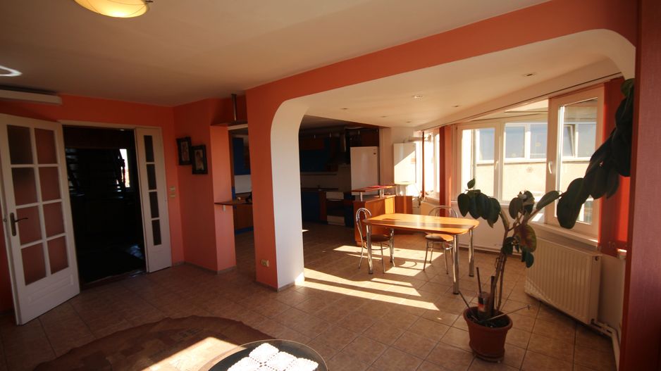 Spatios cu priveliste deosebita - Poză 30