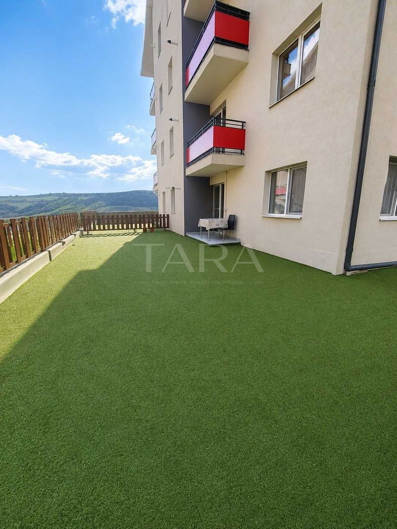 Apartament cu 3 camere, terasă de 125 mp, Baciu. - Poză 8