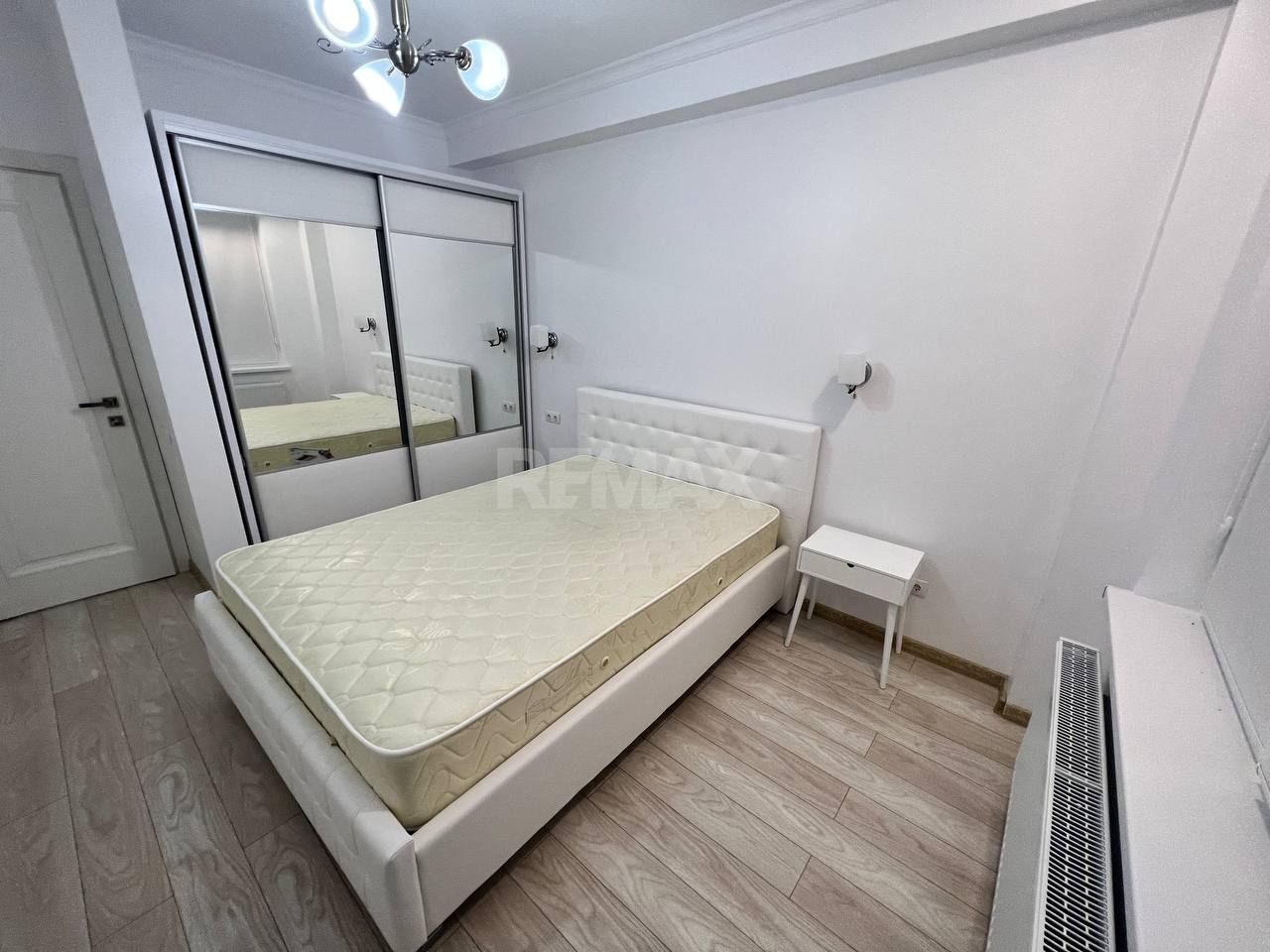 Apartament cu 3 camere de vânzare - Poză 7