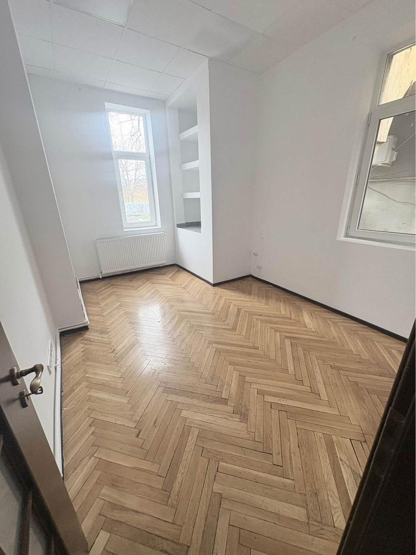 Apartament deosebit în vilă interbelică | Zonă centrală | 6 camere - Poză 7