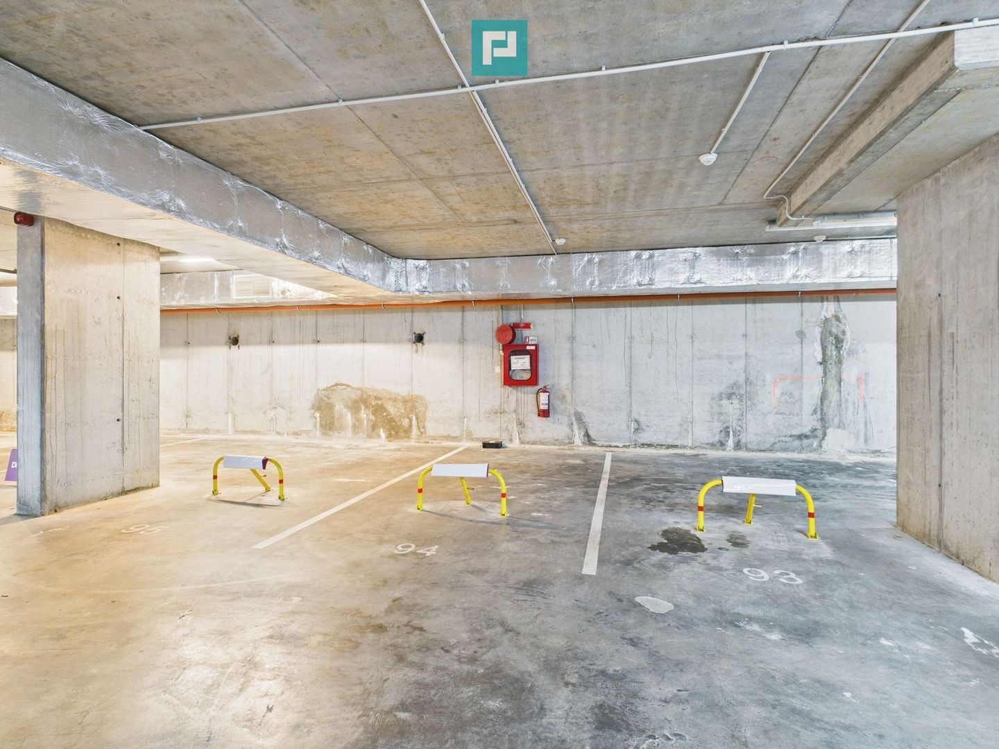 Locuri de parcare subterane –Complexul Studențesc - Poză 3