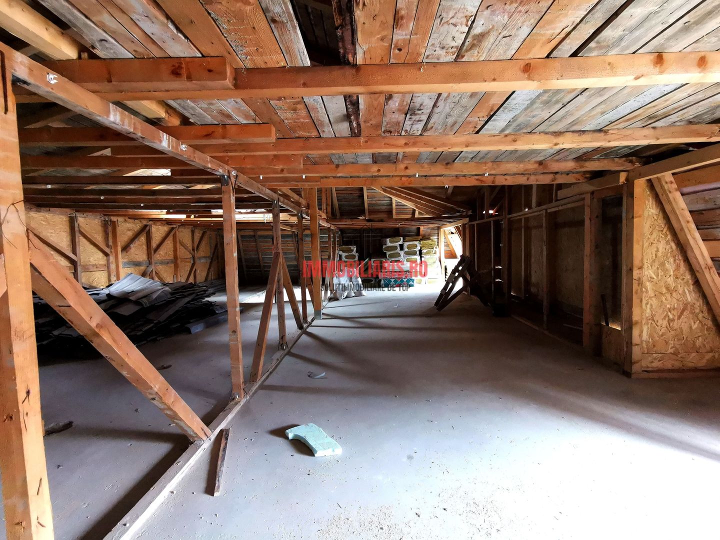 Ozana-Metrou 1 Decembrie 1918, Casa P+2+M, Prima Inchiriere - Poză 22