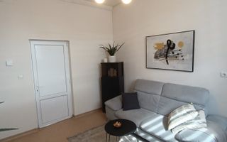 Spatiu comercial de inchiriat, pretabil birou, 20 mpu, mobilat, Sebes - Poză 3