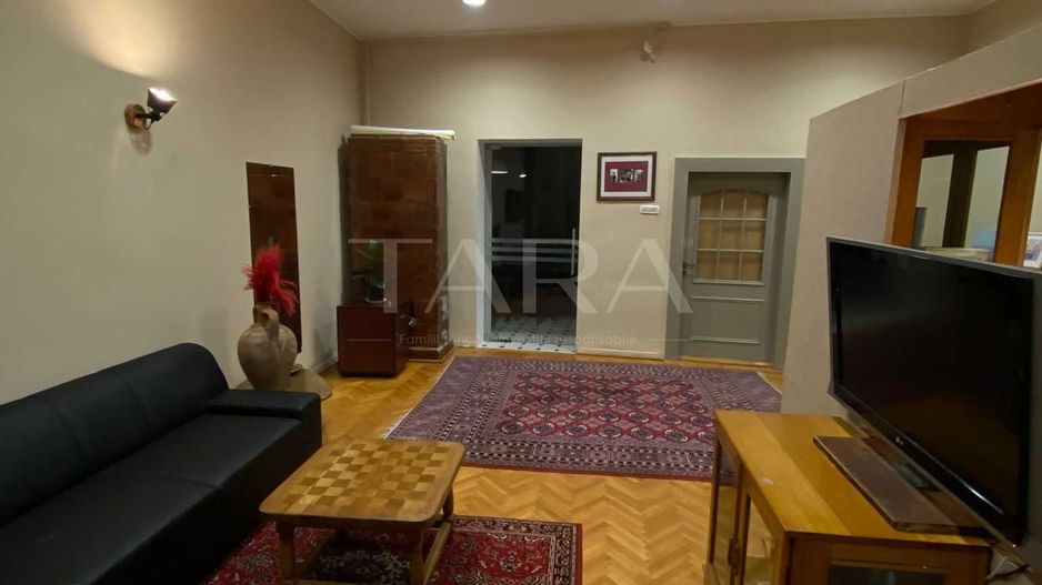 Apartament ultracentral în clădire istorică - Poză 1