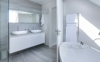 Casă individuală nouă, 4 camere, 3 băi, piscină și jacuzzi în Tunari - Poză 11