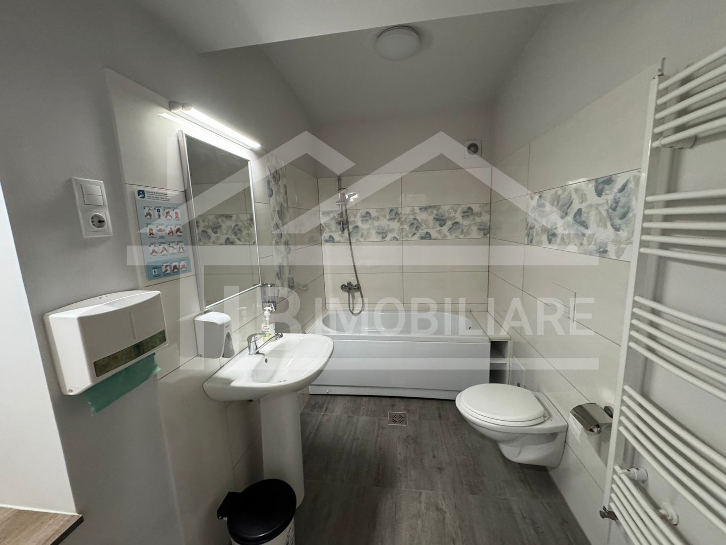 Apartament cu 2 camere, 45mp, Zona Central - Poză 8