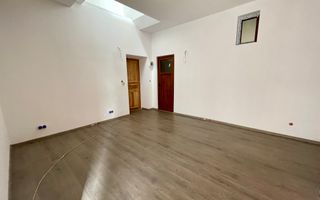 De vânzare – Clădire impresionantă, 11 camere, 9 dormitoare, Păcurari - Poză 18