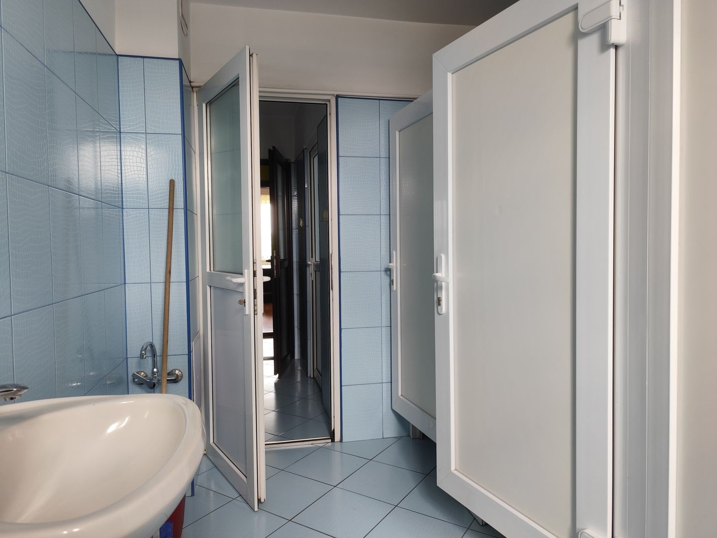 Spatii de birouri cu 1 - 2 incaperi situat pe Calea Borsului, Oradea - Poză 16