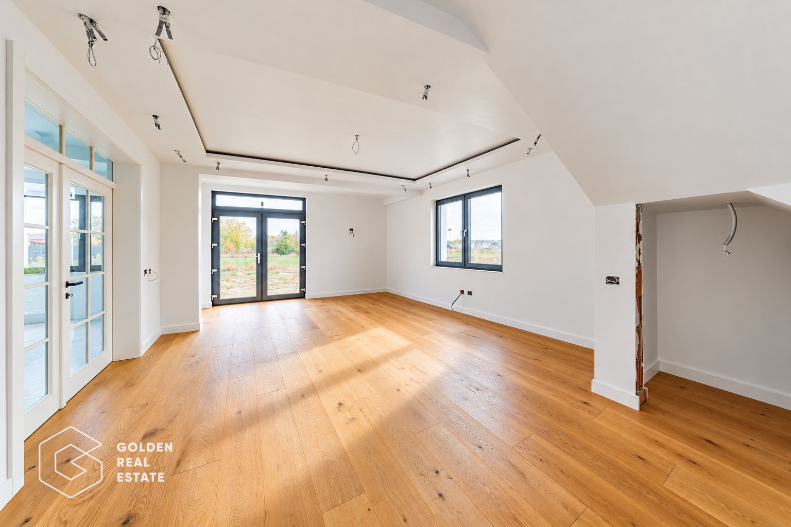 Casa moderna, P+M cu 4 dormitoare, Bujac - Poză 3