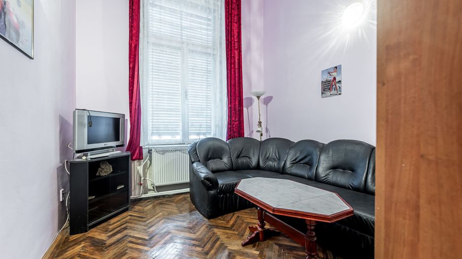Apartament ultracentral cu 3 camere plus un bonus Comision 0 - Poză 6