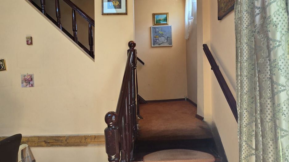 Casă cu grădină in zonă centrală - Poză 14