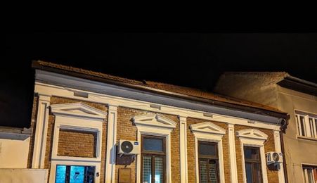 Casă pe 3 nivele, cu 13 camere-zonă centrală, str. Mihail Kogălniceanu