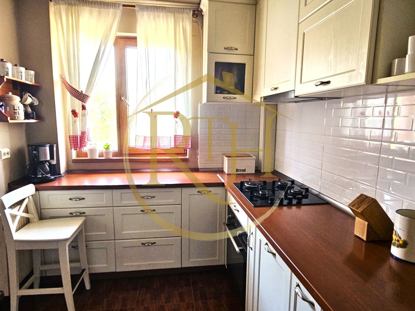 Oferim spre închiriere apartament cu 3 camre în zona cenrală - Nokia - Poză 10