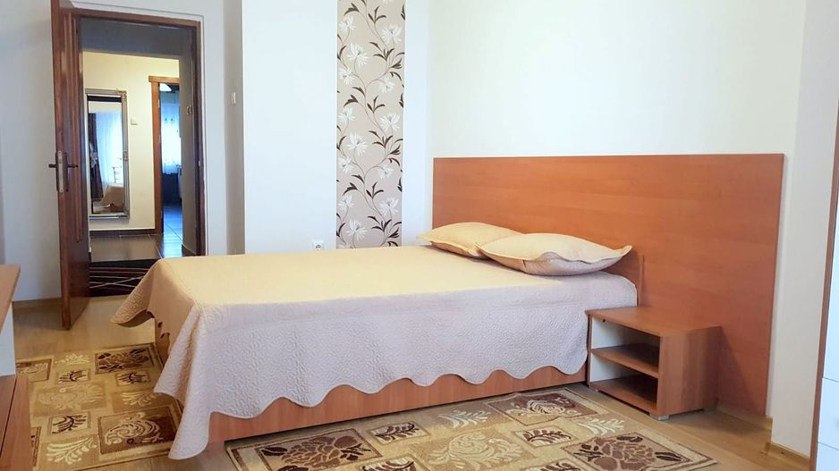 Apartament de inchiriat pe Faleza Dunarii - 3 camere, 105 mp, parter - Poză 10