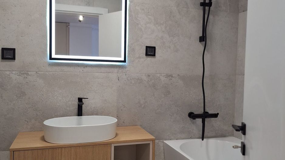 Apartament 2 camere I Ansamblul Eroilor I Floresti - Poză 9