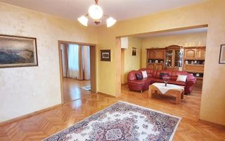 Casa 4 camere, garaj, 680 mp teren, ultracentral, Alba Iulia - Poză 2