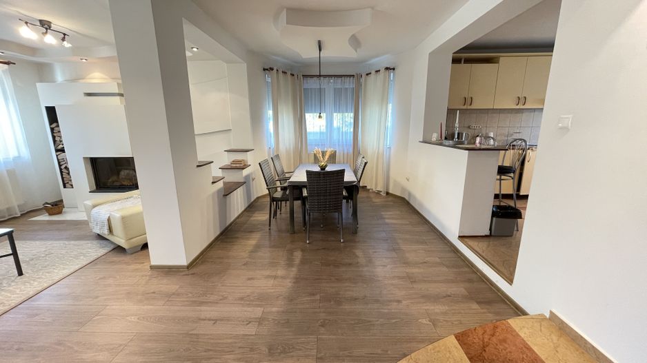 Casa spatioasa cu spatiu de relaxare-zona Blascovici - Poză 8