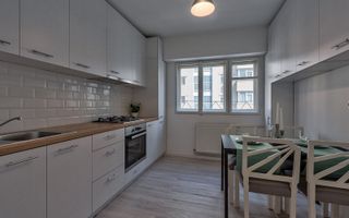 Apartament superb de 3 camere zona Universitate - Poză 15