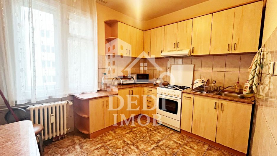 Apartament cu 3 camere de inchiriat Decebal, Oradea - Poză 7