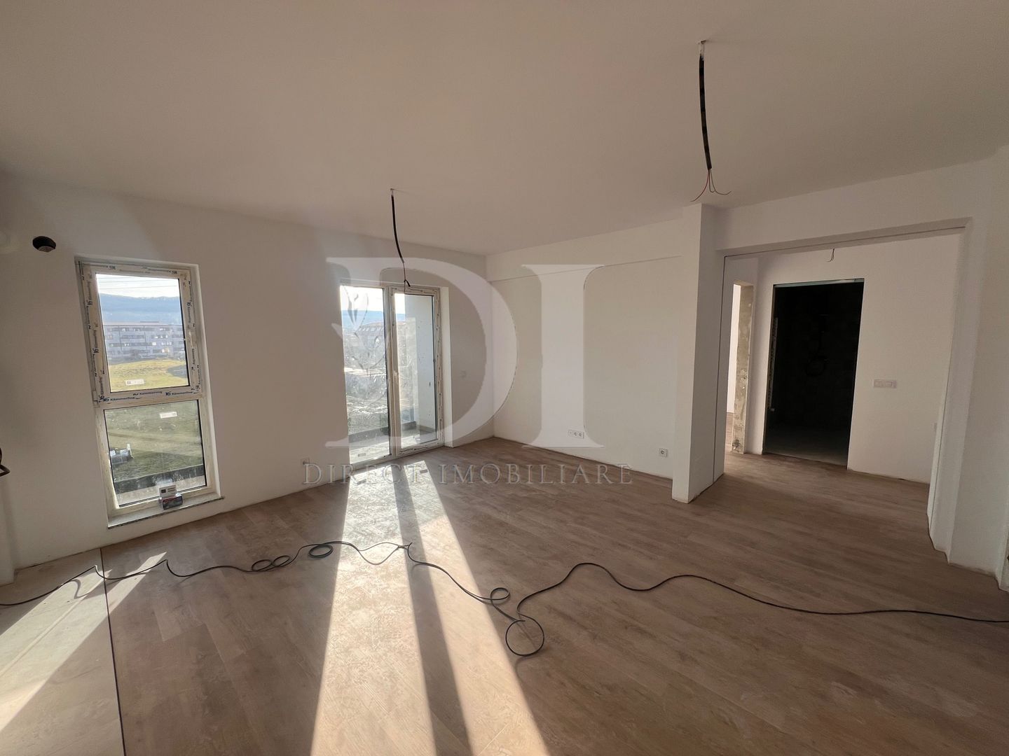 Apartament  2 camere /  Bloc Nou/ Zona Stadionului / Floresti - Poză 2