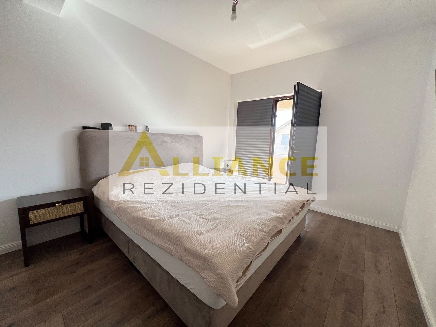 Duplex mobilat si utilat - 4 camere - Strada asfaltata-800 M de STV - Poză 14