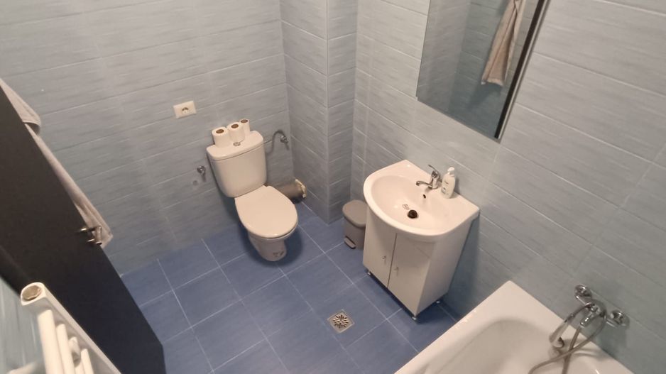 Apart. decomandat ( bucatarie separata+balcon ) + Parcare ! - Poză 12